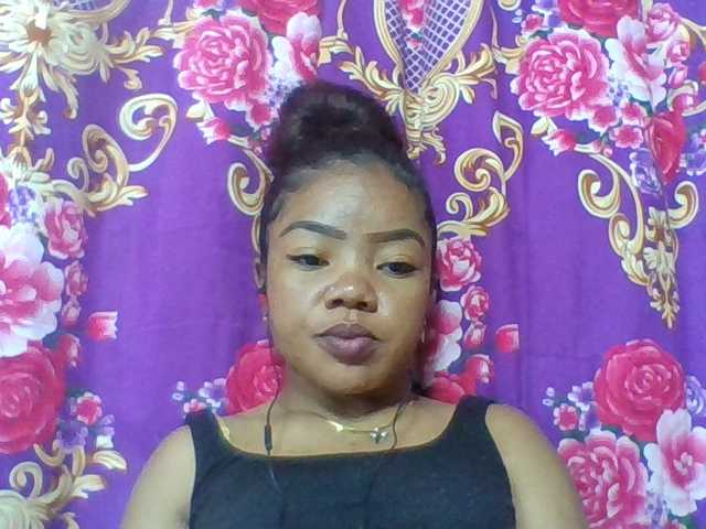 Elyah1a live cam on BongaCams