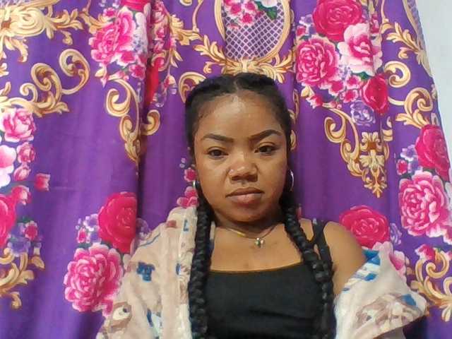 Elyah1a live cam on BongaCams
