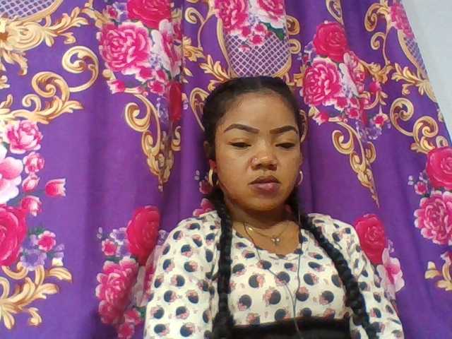 Elyah1a live cam on BongaCams