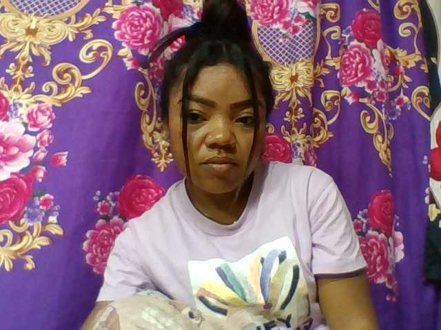 Elyah1a live cam on BongaCams