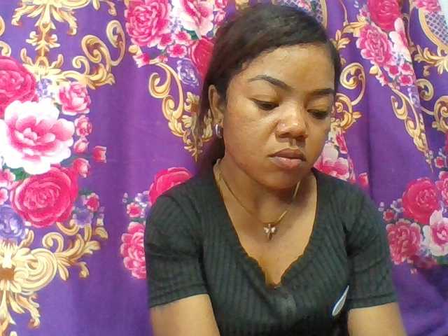 Elyah1a live cam on BongaCams