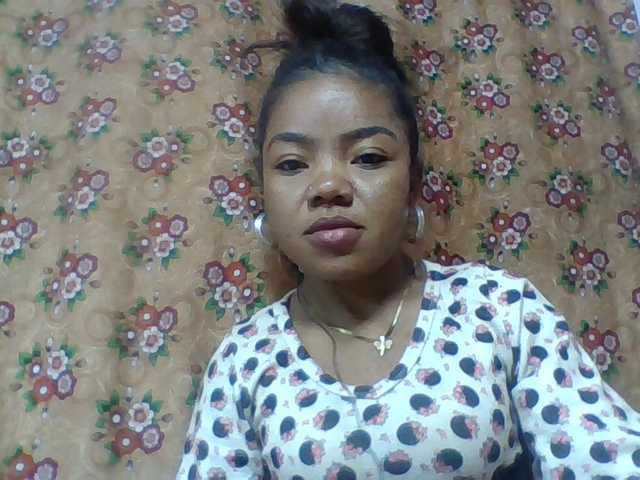 Elyah1a live cam on BongaCams