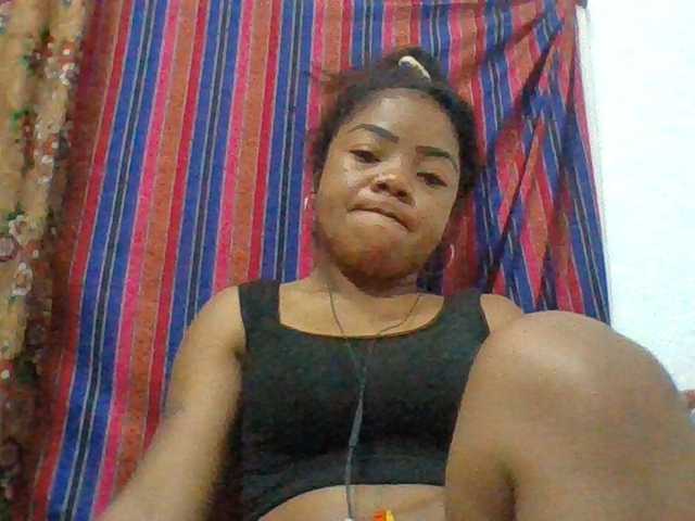 Elyah1a live cam on BongaCams
