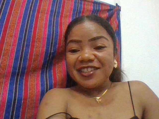 Elyah1a live cam on BongaCams