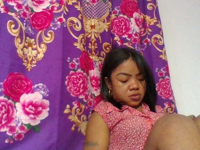 Elyah1a live cam on BongaCams