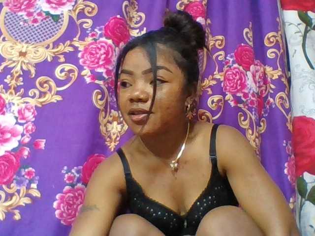 Elyah1a live cam on BongaCams