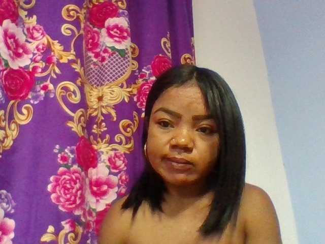 Elyah1a live cam on BongaCams