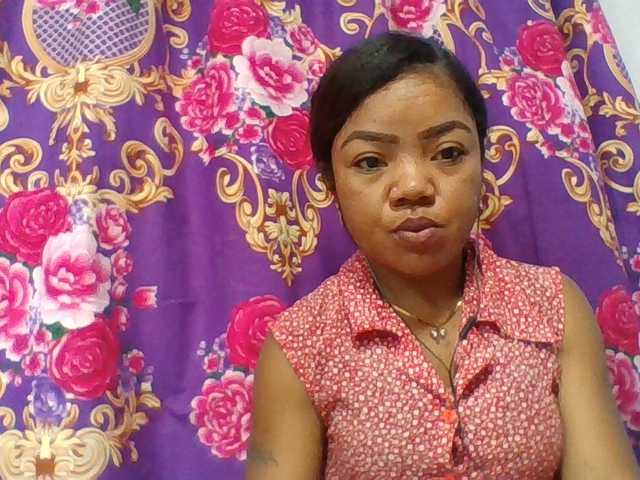 Elyah1a live cam on BongaCams