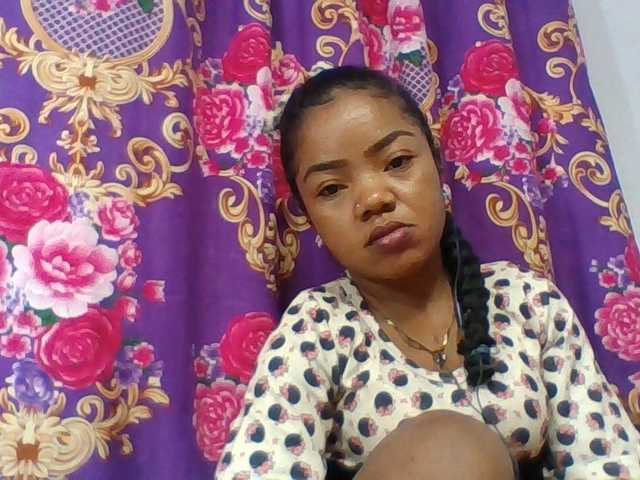 Elyah1a live cam on BongaCams