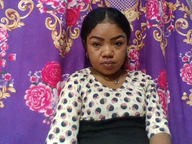 Elyah1a live cam on BongaCams
