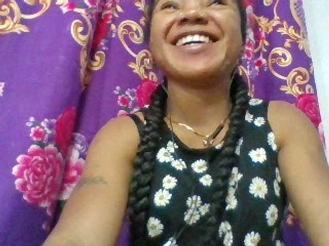 Elyah1a live cam on BongaCams