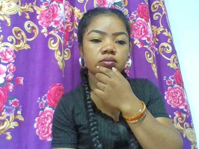 Elyah1a live cam on BongaCams