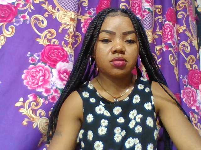 Elyah1a live cam on BongaCams