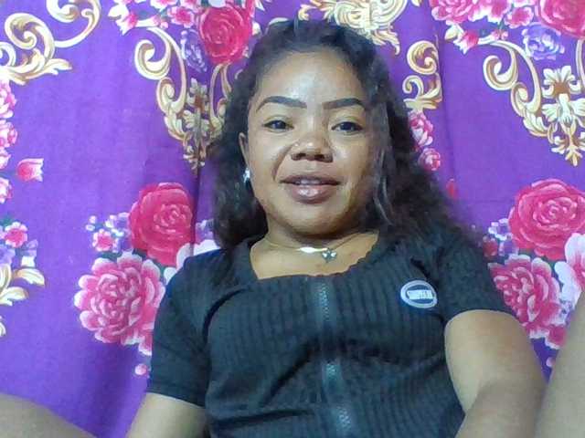 Elyah1a live cam on BongaCams