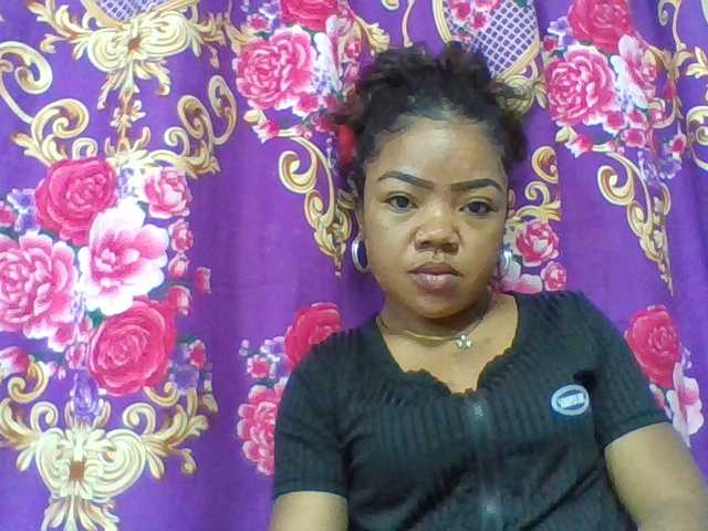 Elyah1a live cam on BongaCams