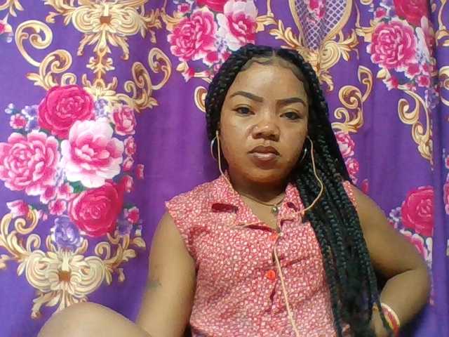 Elyah1a live cam on BongaCams