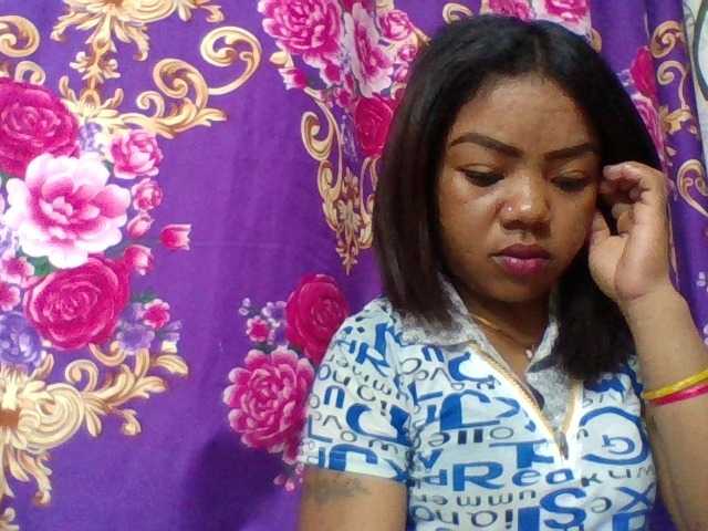 Elyah1a live cam on BongaCams