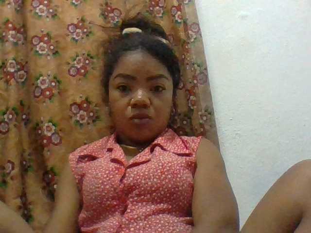 Elyah1a live cam on BongaCams