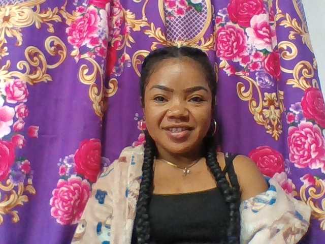 Elyah1a live cam on BongaCams