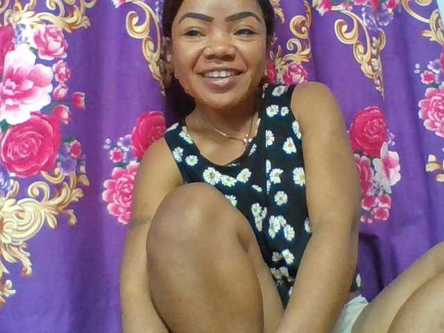 Elyah1a live cam on BongaCams