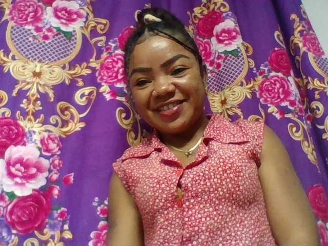 Elyah1a live cam on BongaCams