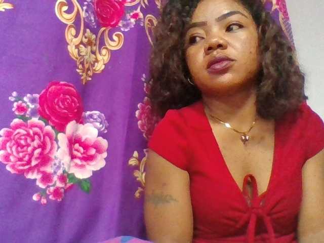 Elyah1a live cam on BongaCams