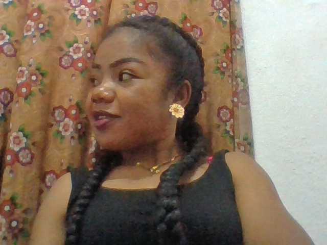Elyah1a live cam on BongaCams