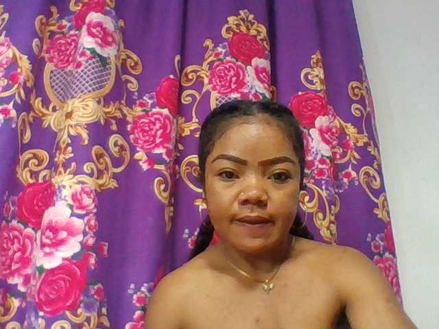 Elyah1a live cam on BongaCams
