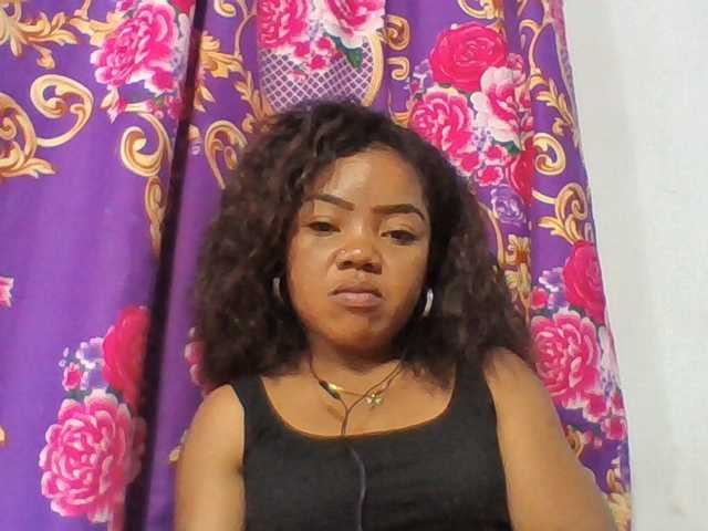 Elyah1a live cam on BongaCams