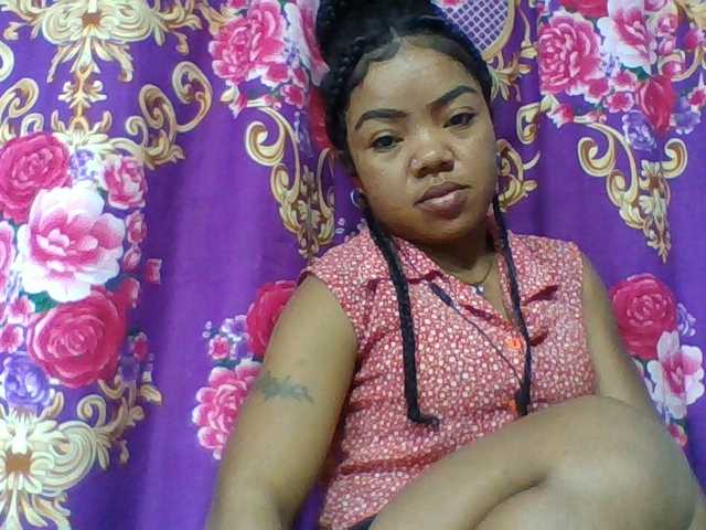 Elyah1a live cam on BongaCams