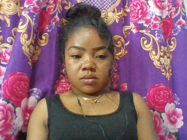 Elyah1a live cam on BongaCams