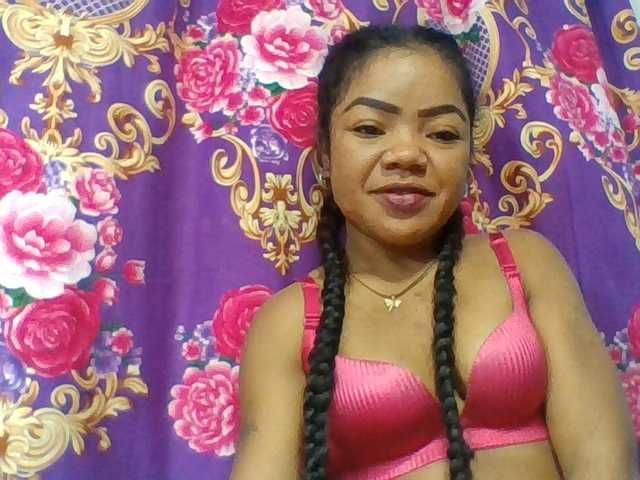 Elyah1a live cam on BongaCams
