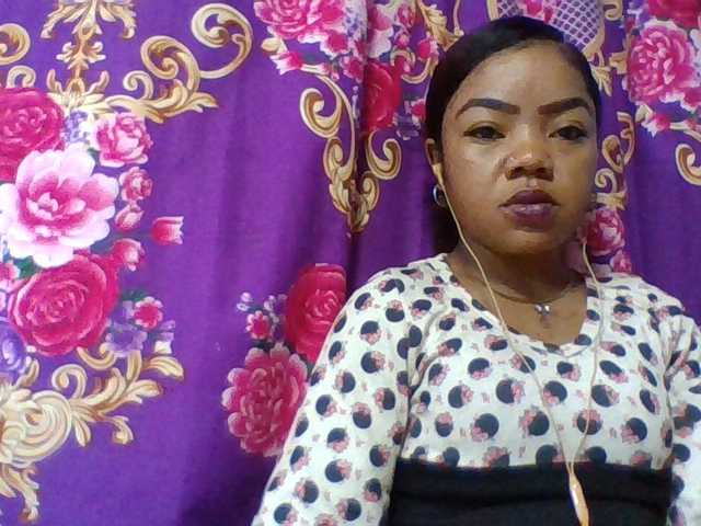 Elyah1a live cam on BongaCams