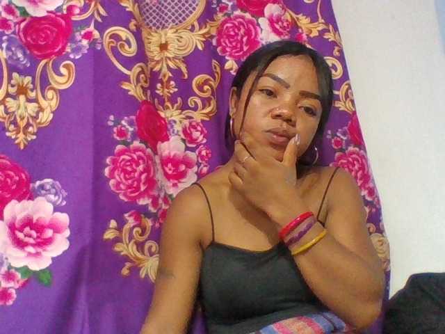 Elyah1a live cam on BongaCams