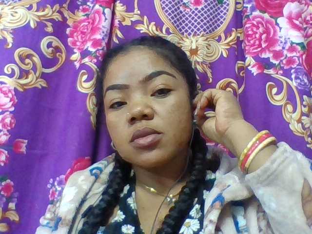 Elyah1a live cam on BongaCams