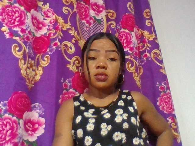 Elyah1a live cam on BongaCams