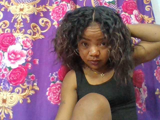 Elyah1a live cam on BongaCams