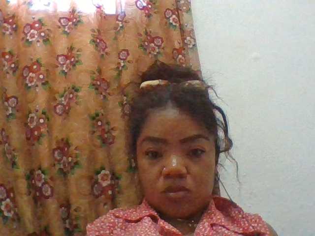 Elyah1a live cam on BongaCams