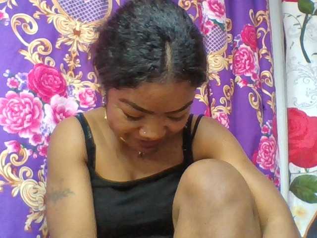 Elyah1a live cam on BongaCams