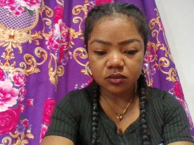 Elyah1a live cam on BongaCams