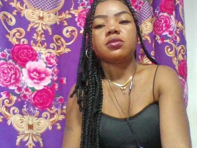 Elyah1a live cam on BongaCams