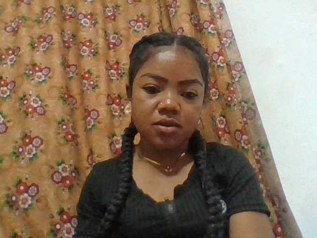 Elyah1a live cam on BongaCams