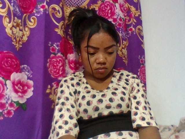 Elyah1a live cam on BongaCams