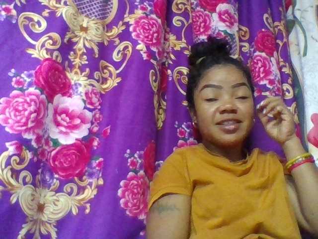 Elyah1a live cam on BongaCams