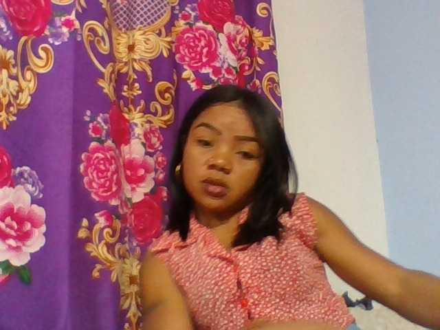 Elyah1a live cam on BongaCams