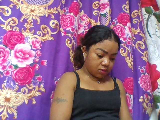 Elyah1a live cam on BongaCams