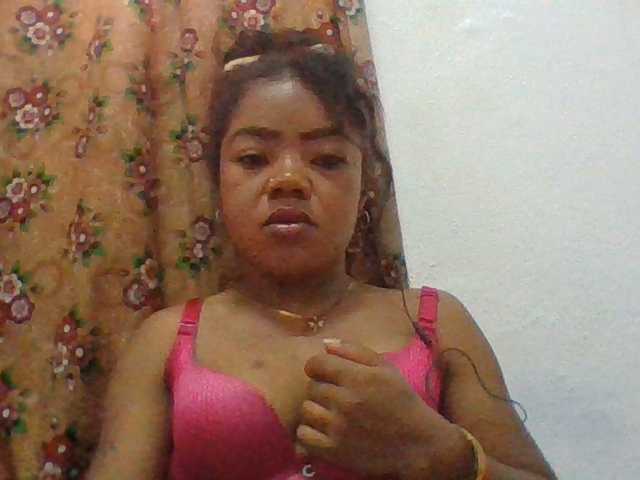 Elyah1a live cam on BongaCams