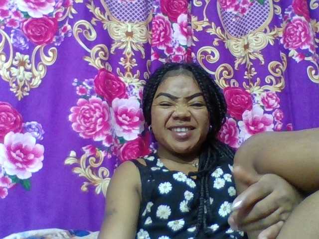 Elyah1a live cam on BongaCams
