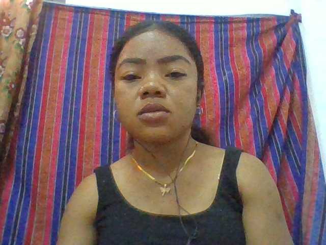 Elyah1a live cam on BongaCams