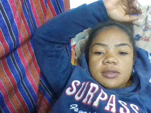 Elyah1a live cam on BongaCams